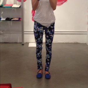 Floral Style stalker pants with zipper detailing